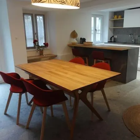 Casa Dorino - Luogo Idilliaco, Ideale Per Famiglie, Terrazza Ed Ampio Giardino, Vista Montagne, Sauna Privata