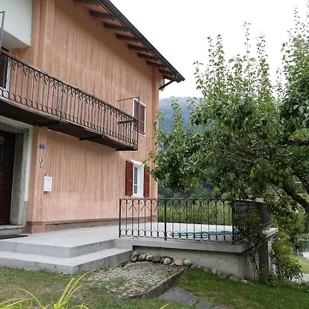 Casa Dorino - Luogo Idilliaco, Ideale Per Famiglie, Terrazza Ed Ampio Giardino, Vista Montagne, Sauna Privata シャレー *